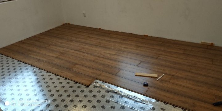Montaj parchet laminat